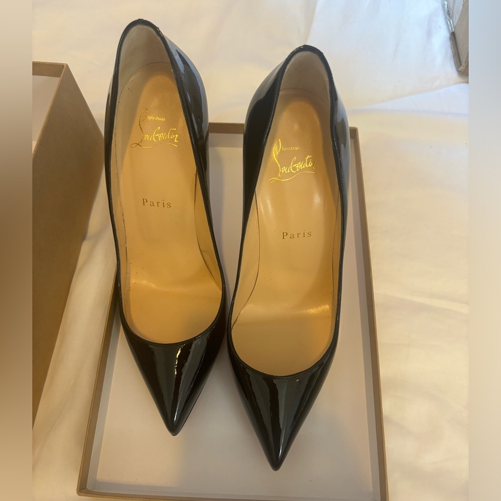 pigalle follies 100 patent